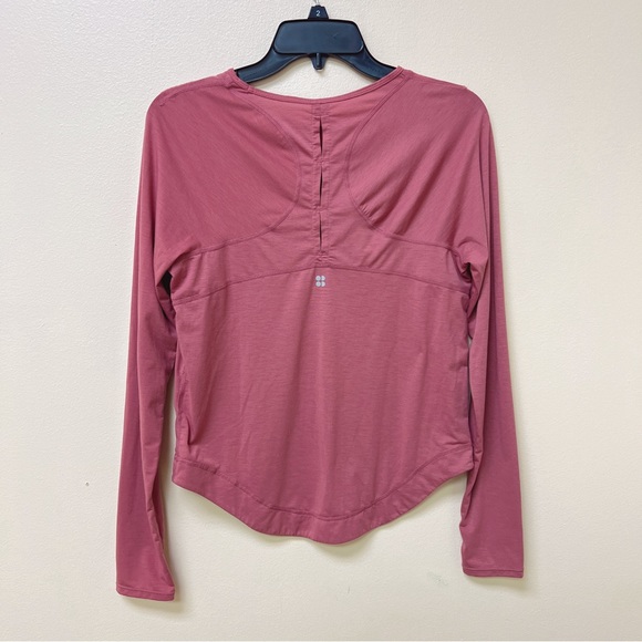 Sweaty Betty Breezy Long Sleeve T-Shirt in adventure Pink - Picture 7 of 9